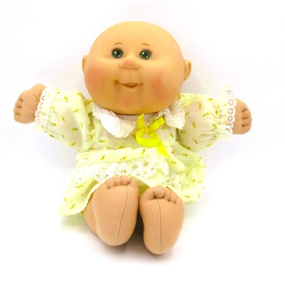 2004 Play Along Cabbage Patch Preemie Pa7 -N Yellow Floral Dress & Bloomers - Picture 1 of 5